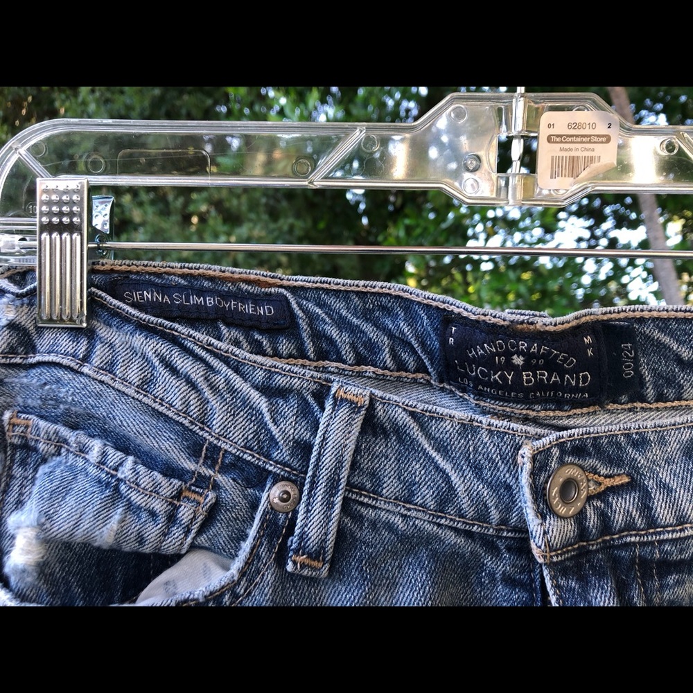 Lucky Brand slimboyfriend new with tags size 24 - Picture 3 of 3